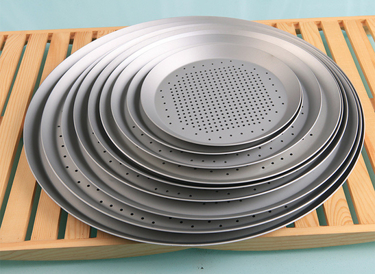 RK Bakeware China Foodservice NSF Hard Anodized Aluminum Perforated Crispy Crust Pizza Pans for Pizza Hut