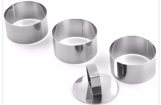DIY Dessert Round Baking Molds , Stainless Steel Cake Rings Silver Color