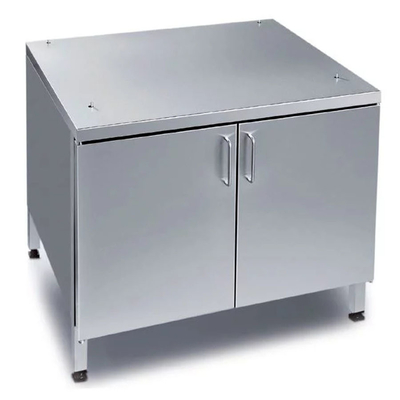                  44 1/8&quot; X 38 7/8&quot; Mobile Enclosed Base Cabinet for 62 and 102 Combi Ovens             