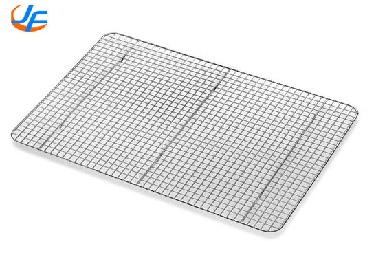 RK Bakeware China-Half Size 16 Gauge Wire in Rim Aluminum Baking Tray with Footed Cooling Rack